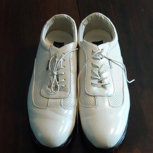 14 White dress shoes